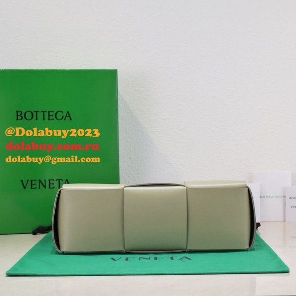 Perfect BOTTEGA VENETA Arco Small Tote Bag 30CM