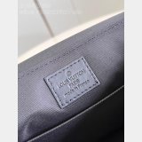 Takeoff Messenger PM 1:1 Mirror LV Aerogram M24769 Black Men Fake Bag