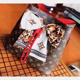 Louis Vuitton Luxury scarf for Sale Women's Scarves