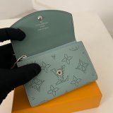 Louis Vuitton M64050 Knockoff Mahina Anae Coin Purse