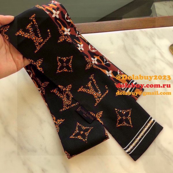 Louis Vuitton Luxury scarf for Sale Women's Scarves