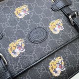 High quality Designer Replica Gucci 658542 GG Messenger Bag