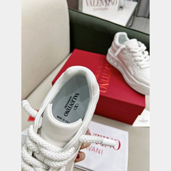 Best Quality Valentino Bread Shoes/Sneakers Good Women/Men price