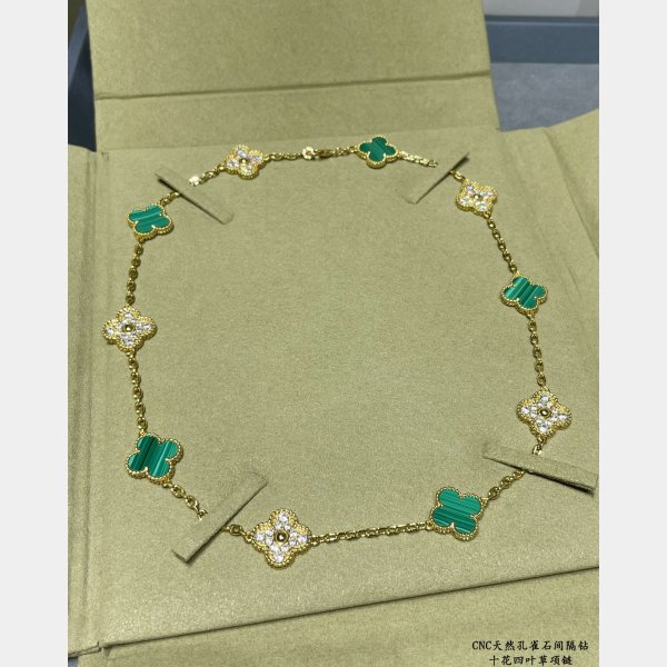 Luxury VCA Cleef and Arpels necklace