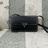 Luxury Valentino Garavani Rockstud Calf Large Bag