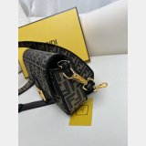 Luxury fendi Cheap Medium Iconic Baguette handbag